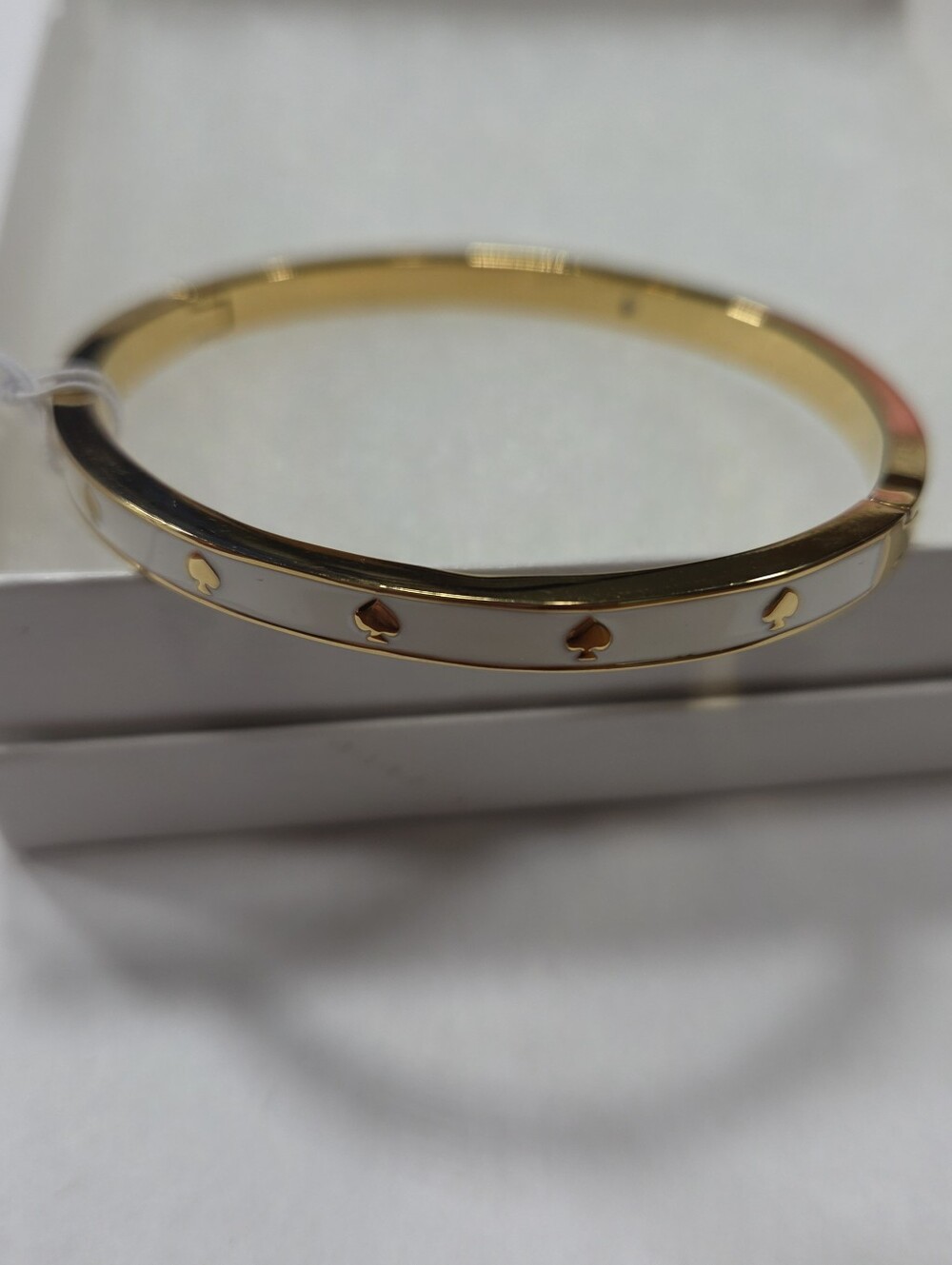 Kate Spade White Spot The Spade Enamel Hinged Bangle - Picture 2 of 10